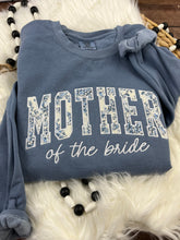 Load image into Gallery viewer, Mother of the Bride Floral Appliqué Shirt or Sweatshirt – Custom Wedding Apparel – Personalized Mother Wedding Outfit – Bridal Party Gift
