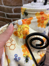 Load image into Gallery viewer, Bumble Bees Reusable Paper Towels with Snaps, Napkins Terry Cloth. Nonpaper, Cloth, Paperless, Eco-Friendly Kitchen - Zero Waste Fun Prints