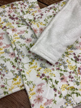Load image into Gallery viewer, Floral Reusable Paper Towels with Snaps, Napkins Terry Cloth. Nonpaper, Cloth, Paperless, Eco-Friendly Kitchen - Zero Waste Fun Prints