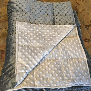 Castlerock Gray Dot Minky Weighted Blanket - Adult Size