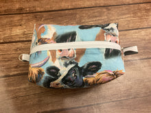 Load image into Gallery viewer, Highland Cow Zipper Pouch
